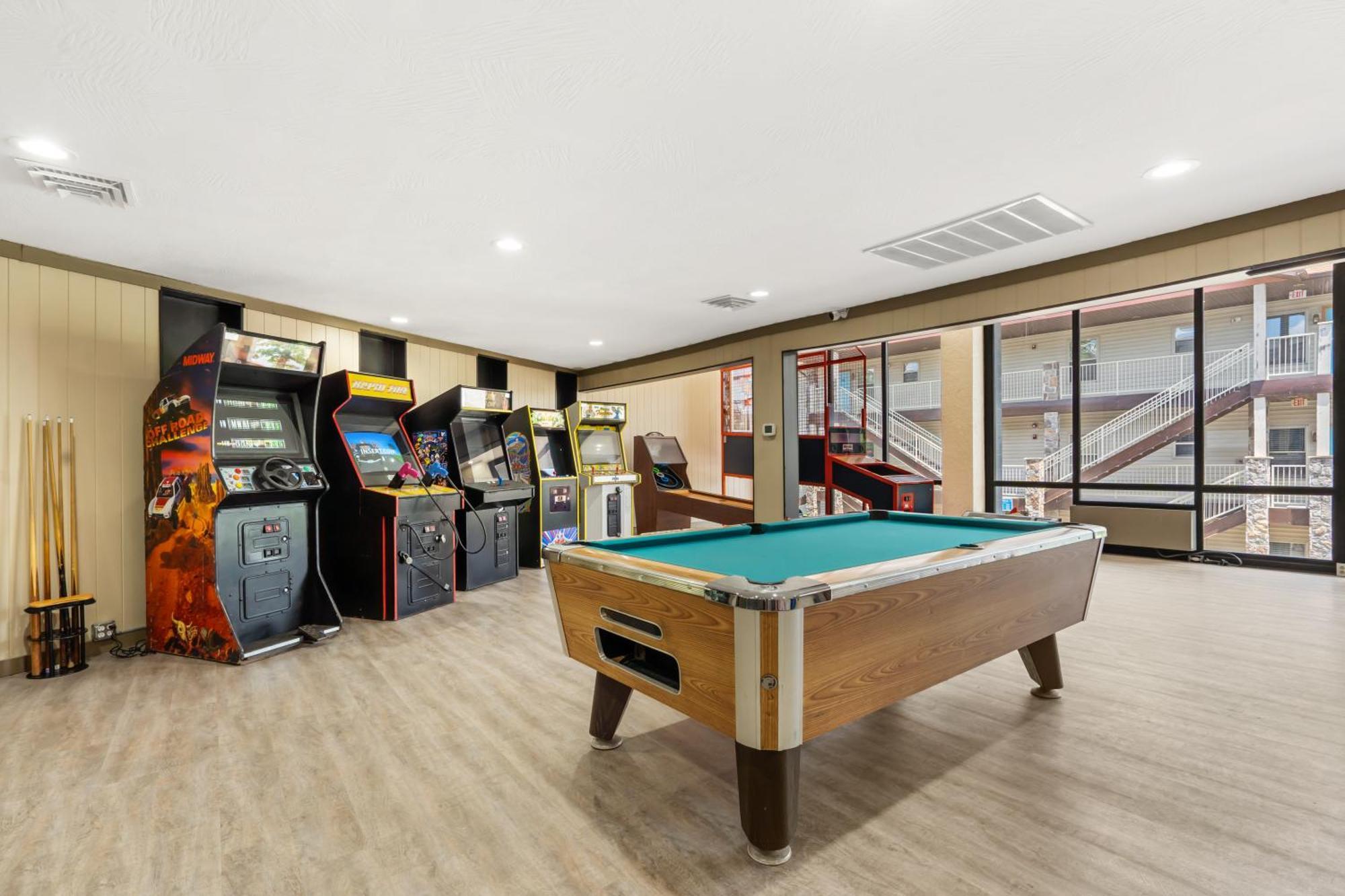Rock Lane & Marina Aparthotel 2*