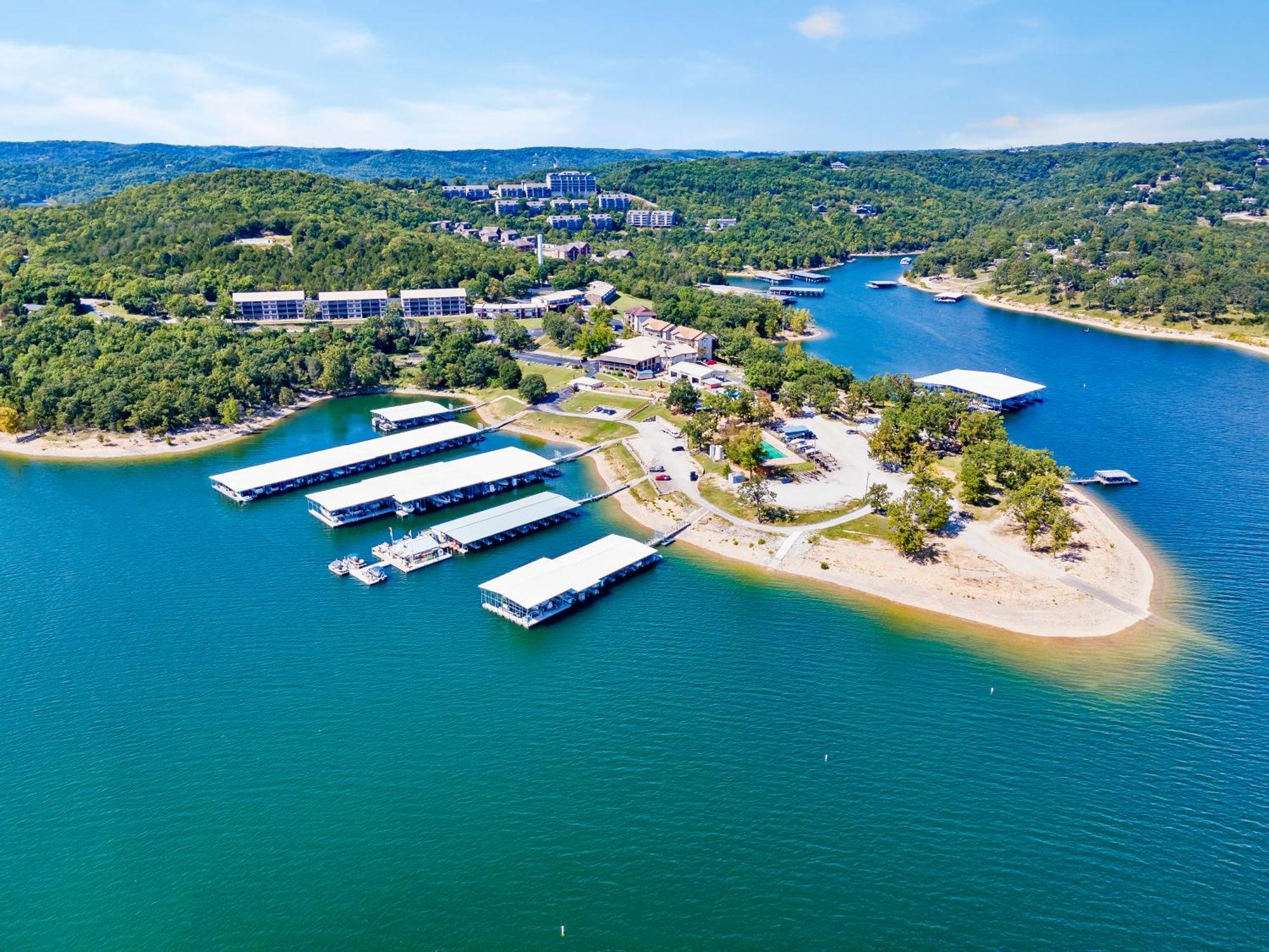 Rock Lane & Marina Aparthotel